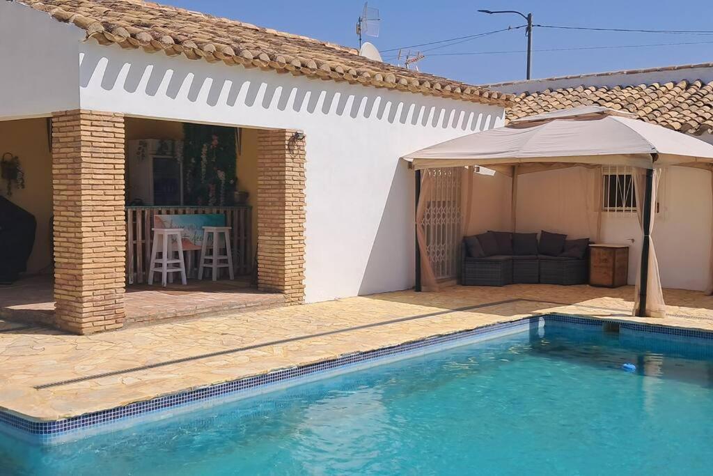 Appartement Rosa With Pool Available อัลบ็อกซ์ ภายนอก รูปภาพ